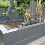 本小松石を使用したお墓の外柵のリフォーム、完成しました！